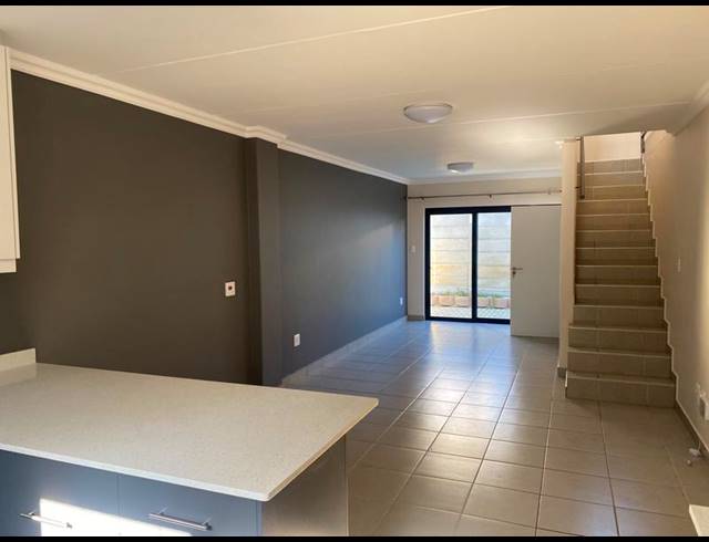 3 BEDROOM TOWNHOUSE FOR SALE IN SILVER OAKS